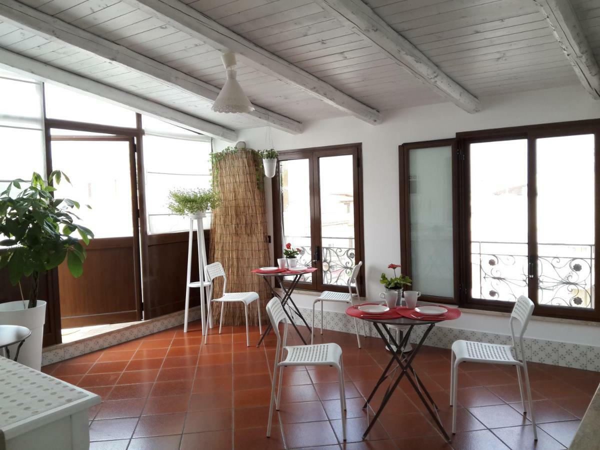 Alma Nua Bed & Breakfast แตร์ราซีนี ภายนอก รูปภาพ