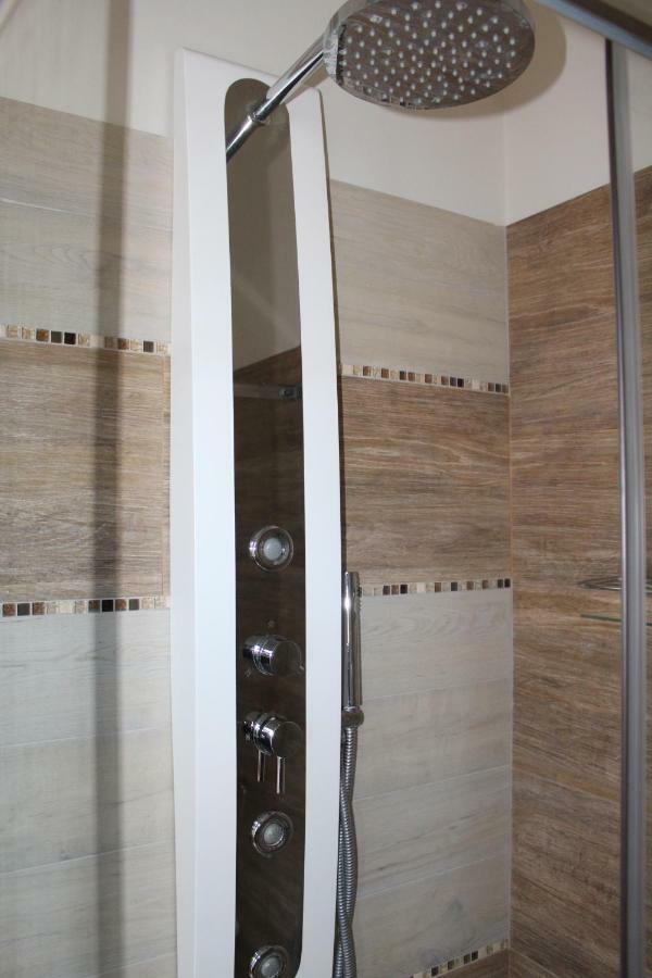 Alma Nua Bed & Breakfast แตร์ราซีนี ภายนอก รูปภาพ