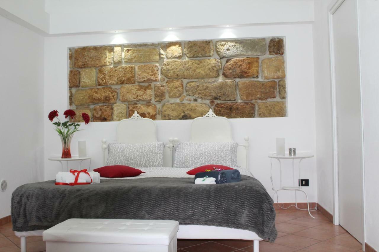 Alma Nua Bed & Breakfast แตร์ราซีนี ภายนอก รูปภาพ