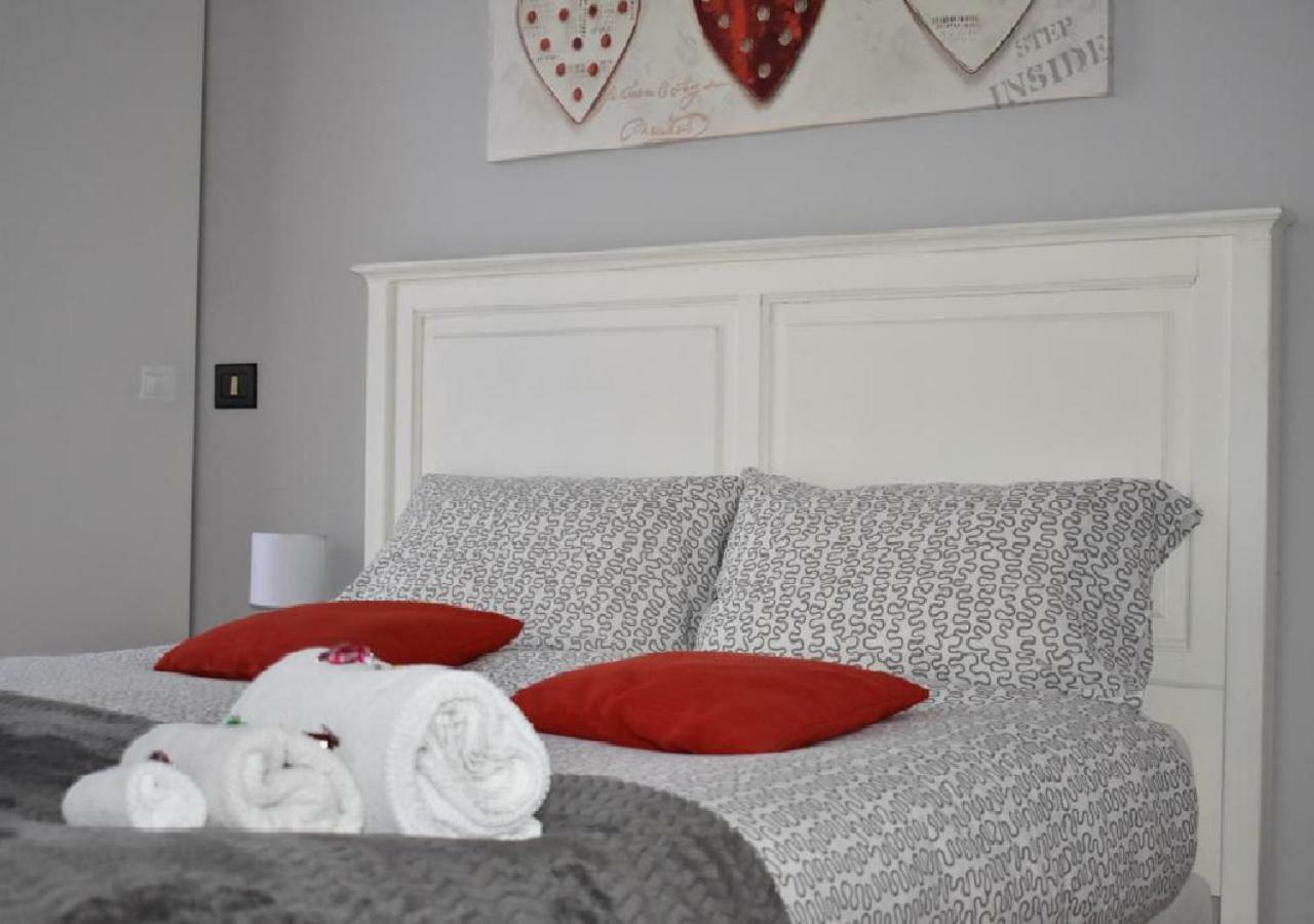 Alma Nua Bed & Breakfast แตร์ราซีนี ภายนอก รูปภาพ