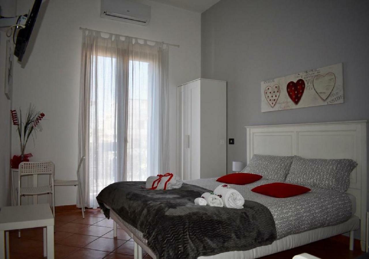 Alma Nua Bed & Breakfast แตร์ราซีนี ภายนอก รูปภาพ