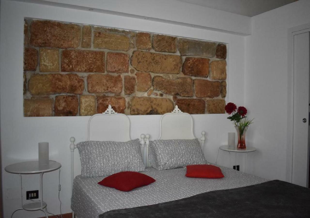 Alma Nua Bed & Breakfast แตร์ราซีนี ภายนอก รูปภาพ