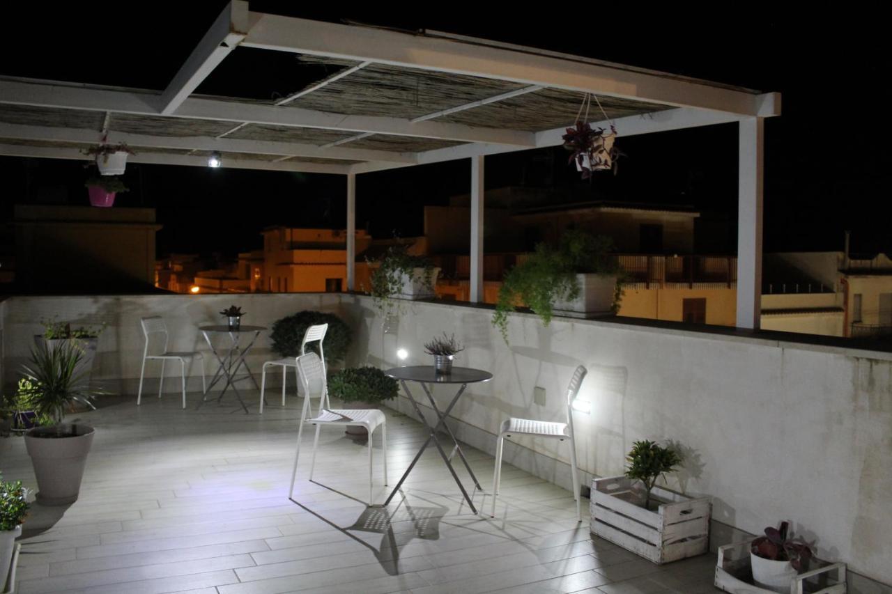 Alma Nua Bed & Breakfast แตร์ราซีนี ภายนอก รูปภาพ