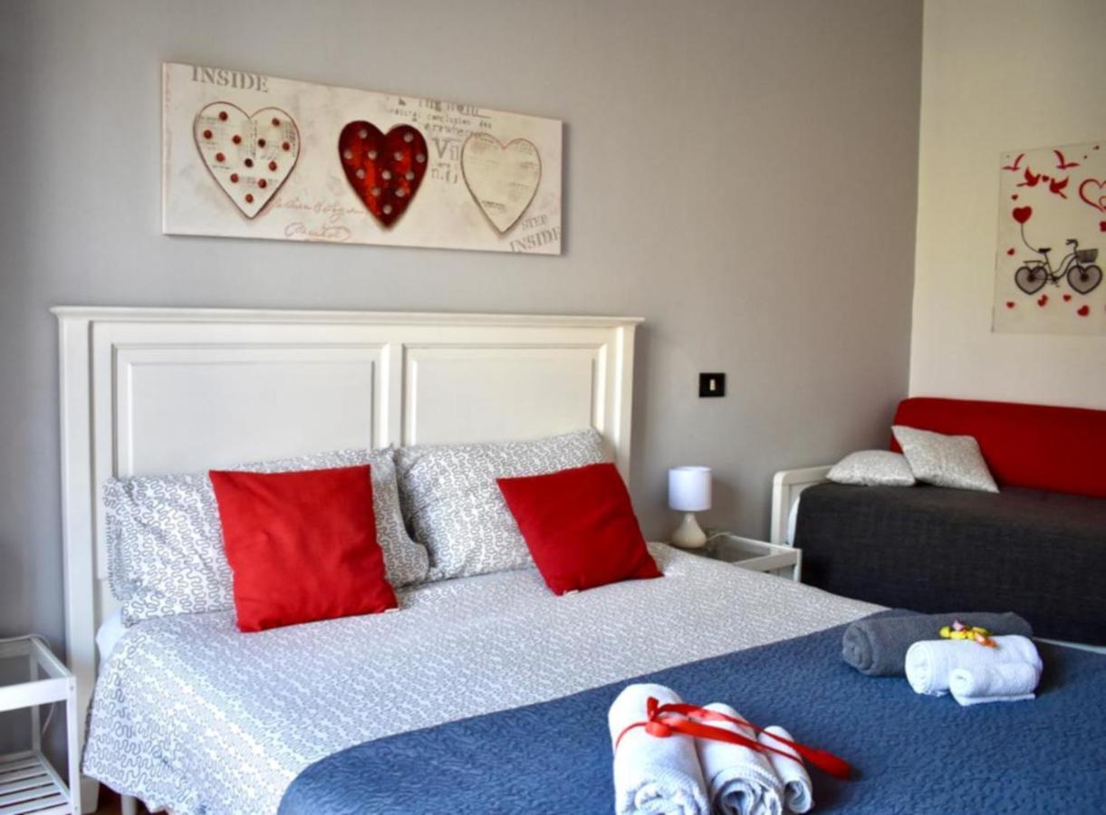 Alma Nua Bed & Breakfast แตร์ราซีนี ภายนอก รูปภาพ